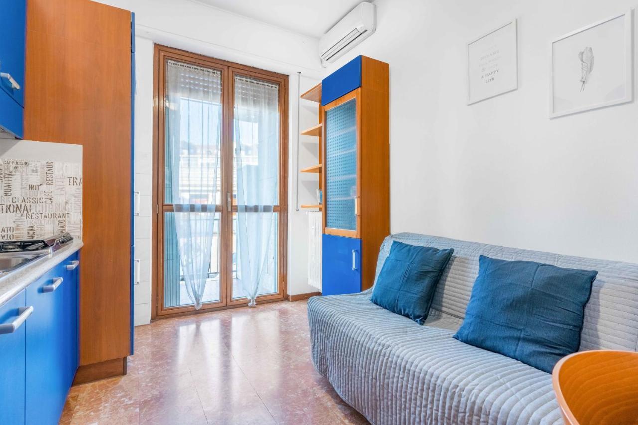 شقة Zona Navigli - Smart House Con Tv 50 E Fast Wifi ميلان المظهر الخارجي الصورة