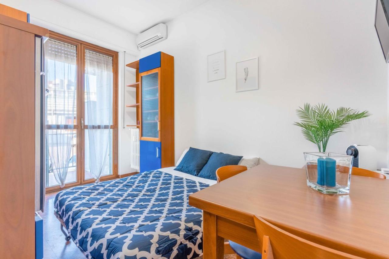 شقة Zona Navigli - Smart House Con Tv 50 E Fast Wifi ميلان المظهر الخارجي الصورة
